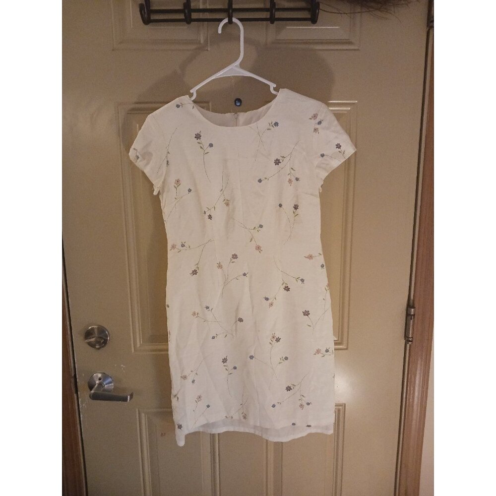 Dress vintage silk lined floral White 90s dress size 4